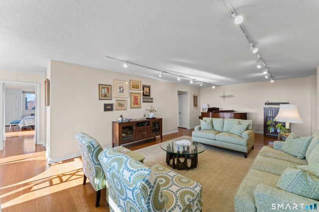 1 Strawberry Hill Avenue APT 10A, Stamford, CT 06902