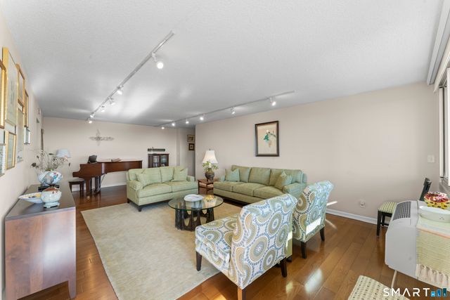 1 Strawberry Hill Avenue APT 10A, Stamford, CT 06902