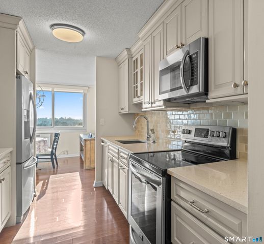 1 Strawberry Hill Avenue APT 10A, Stamford, CT 06902