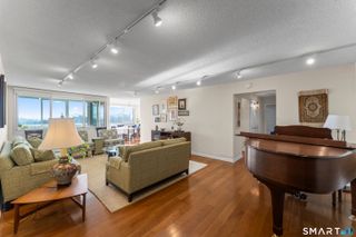 1 Strawberry Hill Avenue APT 10A, Stamford, CT 06902