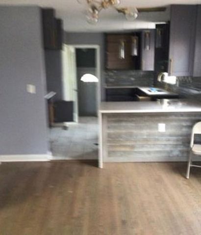 3553 W 77th Street, Chicago, IL 60652