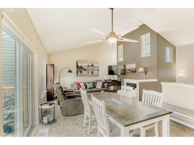 13217 Sw SUMMERWOOD Dr, Portland, OR 97223