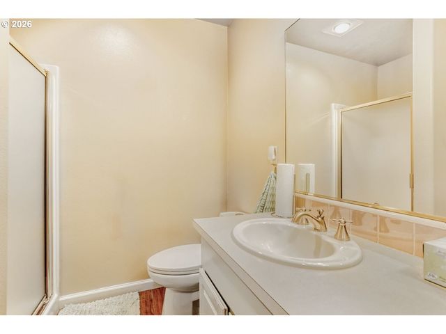 13217 Sw SUMMERWOOD Dr, Portland, OR 97223