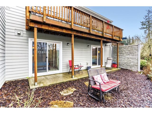 13217 Sw SUMMERWOOD Dr, Portland, OR 97223