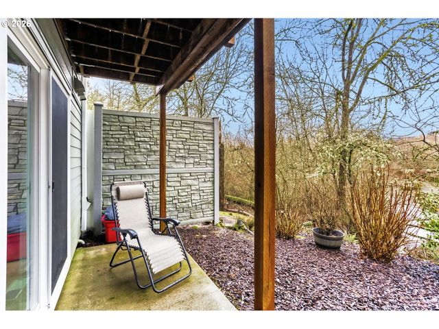 13217 Sw SUMMERWOOD Dr, Portland, OR 97223