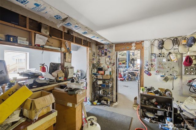 14045 Midvale Avenue N, Shoreline, WA 98133