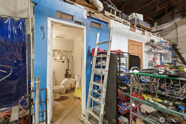 14045 Midvale Avenue N, Shoreline, WA 98133