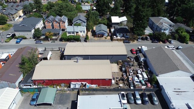 14045 Midvale Avenue N, Shoreline, WA 98133