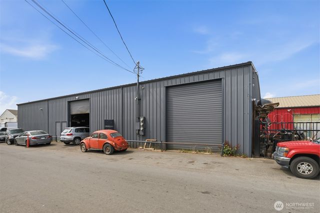 14045 Midvale Avenue N, Shoreline, WA 98133