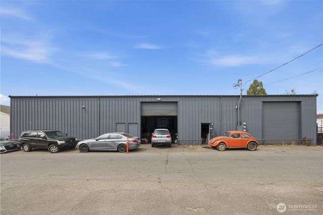 14045 Midvale Avenue N, Shoreline, WA 98133