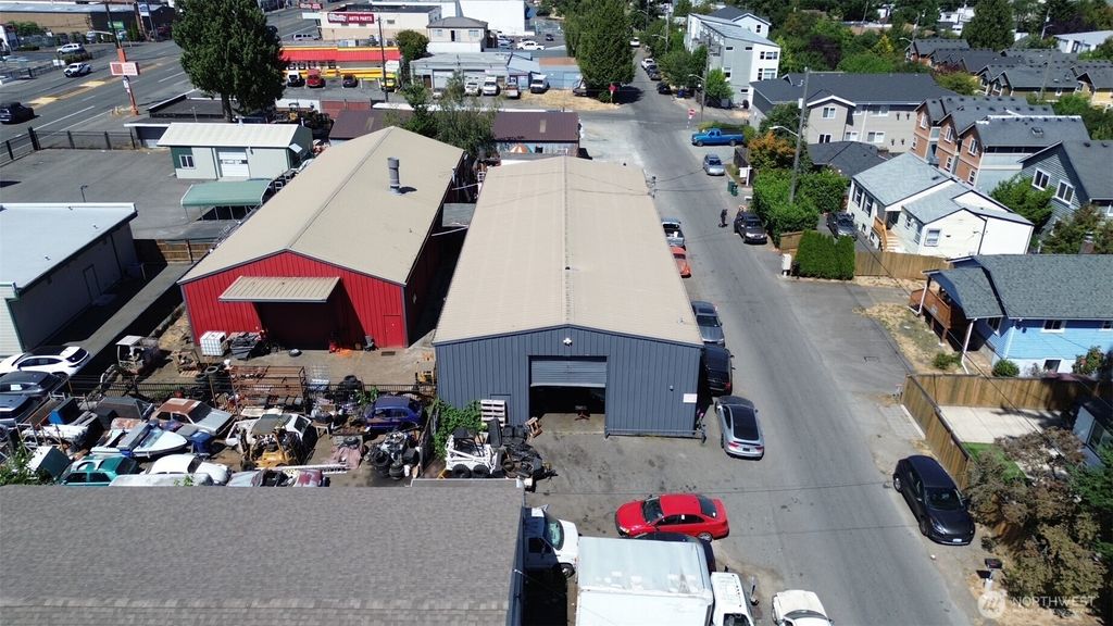 14045 Midvale Avenue N, Shoreline, WA 98133