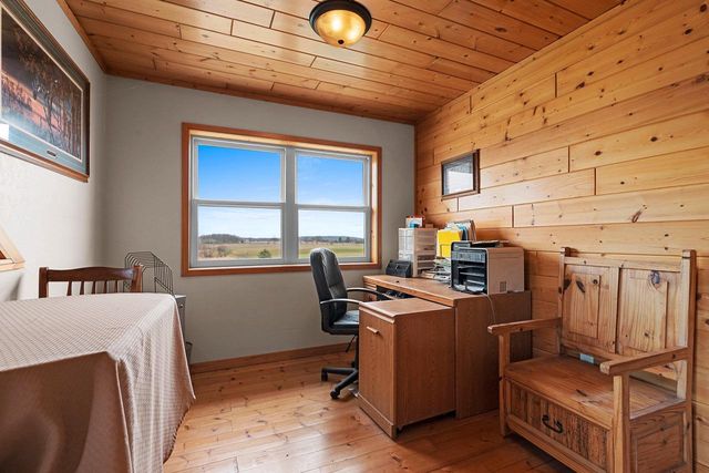E5528 HANSON ROAD, Manawa, WI 54949