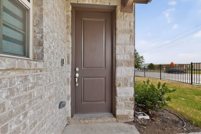 6040 Bursey Road, Watauga, TX 76148