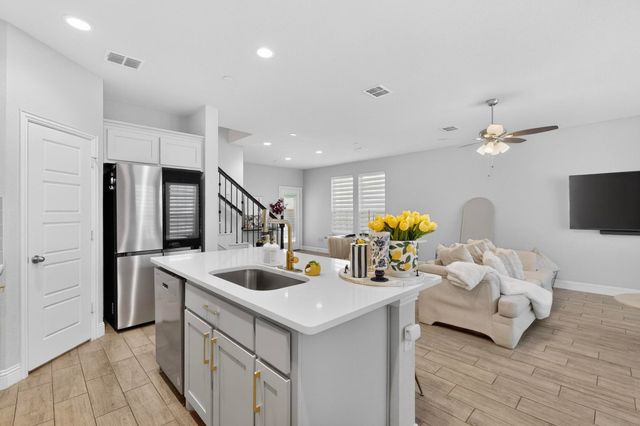 6040 Bursey Road, Watauga, TX 76148