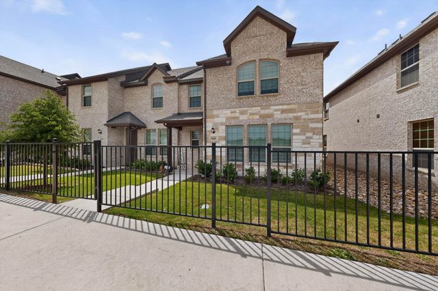 6040 Bursey Road, Watauga, TX 76148