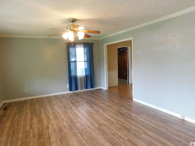 202 E. 19th St., Benton, KY 42025
