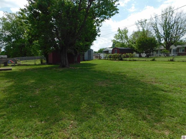 202 E. 19th St., Benton, KY 42025