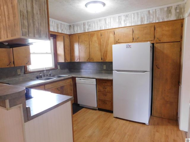 202 E. 19th St., Benton, KY 42025