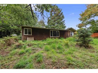 92688 LIBBY Ln, Coos Bay, OR 97420