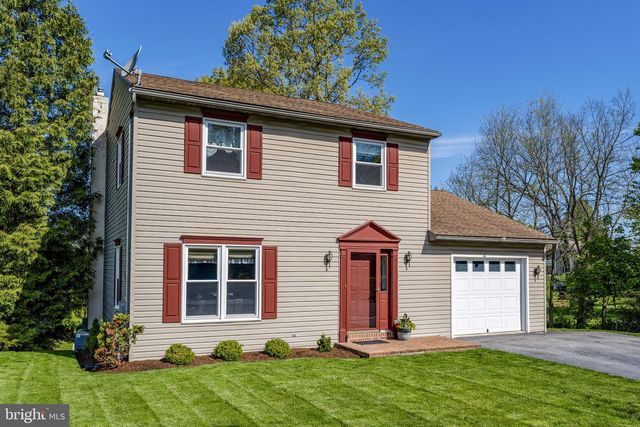 107 LYNWOOD ST, Terre Hill, PA 17581