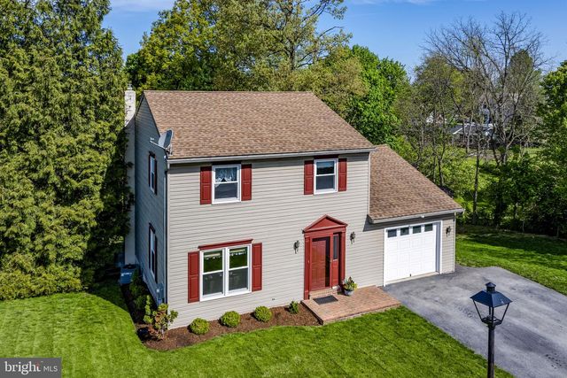 107 LYNWOOD ST, Terre Hill, PA 17581