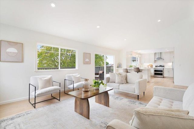 206 Via Lantana, Aptos, CA 95003