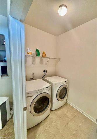 5024 Brian Center Lane, Winston-salem, NC 27105