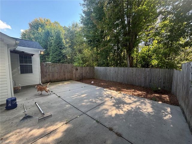 5024 Brian Center Lane, Winston-salem, NC 27105