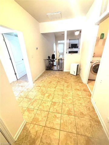 5024 Brian Center Lane, Winston-salem, NC 27105