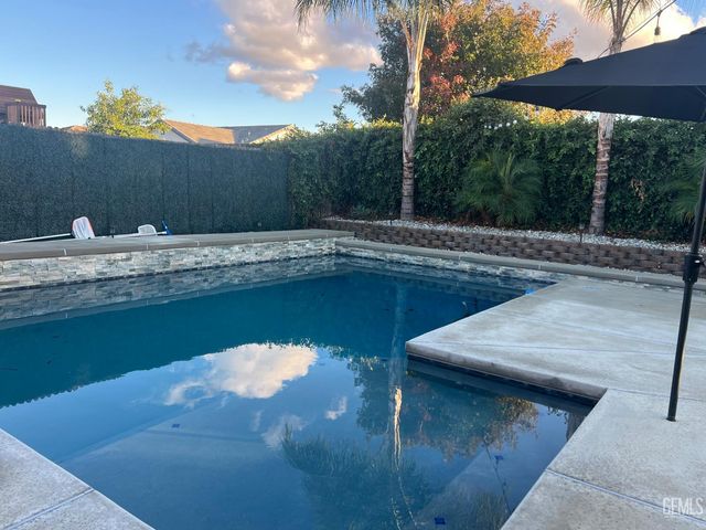 10619 Alondra Drive, Bakersfield, CA 93311