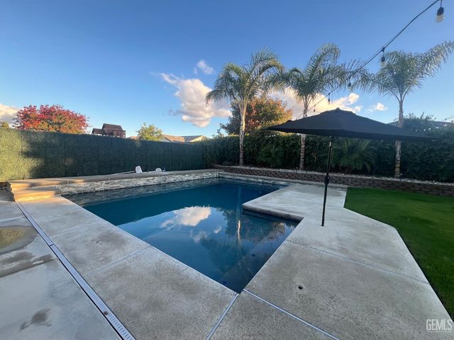 10619 Alondra Drive, Bakersfield, CA 93311