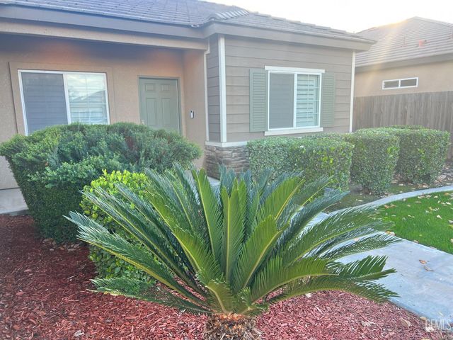 10619 Alondra Drive, Bakersfield, CA 93311