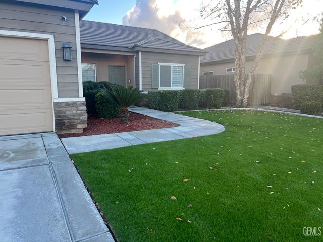 10619 Alondra Drive, Bakersfield, CA 93311