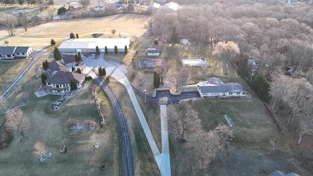 N6190 County Road F, Sullivan, WI 53178