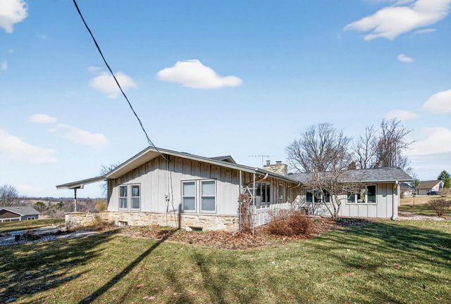 N6190 County Road F, Sullivan, WI 53178