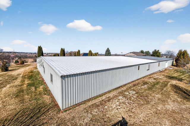 N6190 County Road F, Sullivan, WI 53178