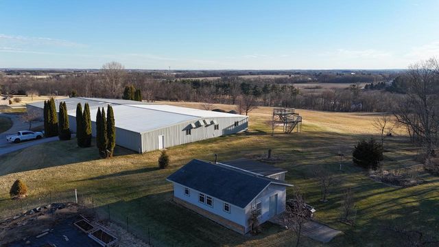 N6190 County Road F, Sullivan, WI 53178