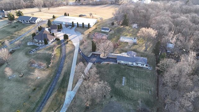 N6190 County Road F, Sullivan, WI 53178