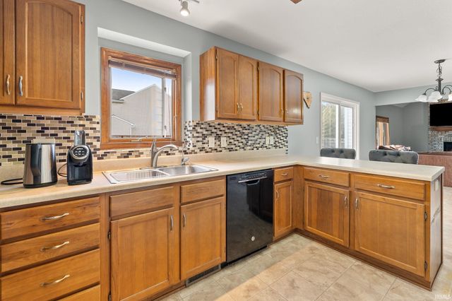 3203 Caledon Place, Fort Wayne, IN 46818