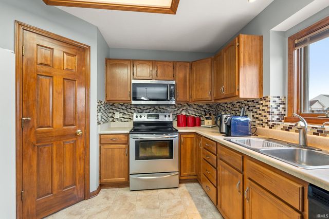 3203 Caledon Place, Fort Wayne, IN 46818