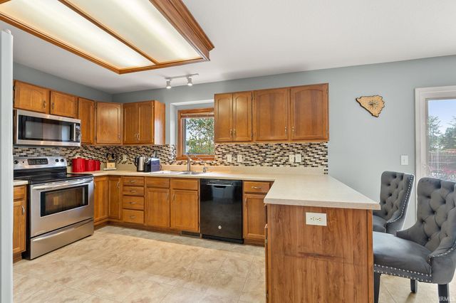 3203 Caledon Place, Fort Wayne, IN 46818