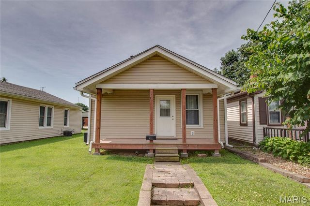 110 W Cherry Street, Hartford, IL 62048