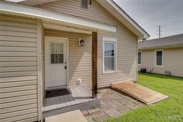 110 W Cherry Street, Hartford, IL 62048