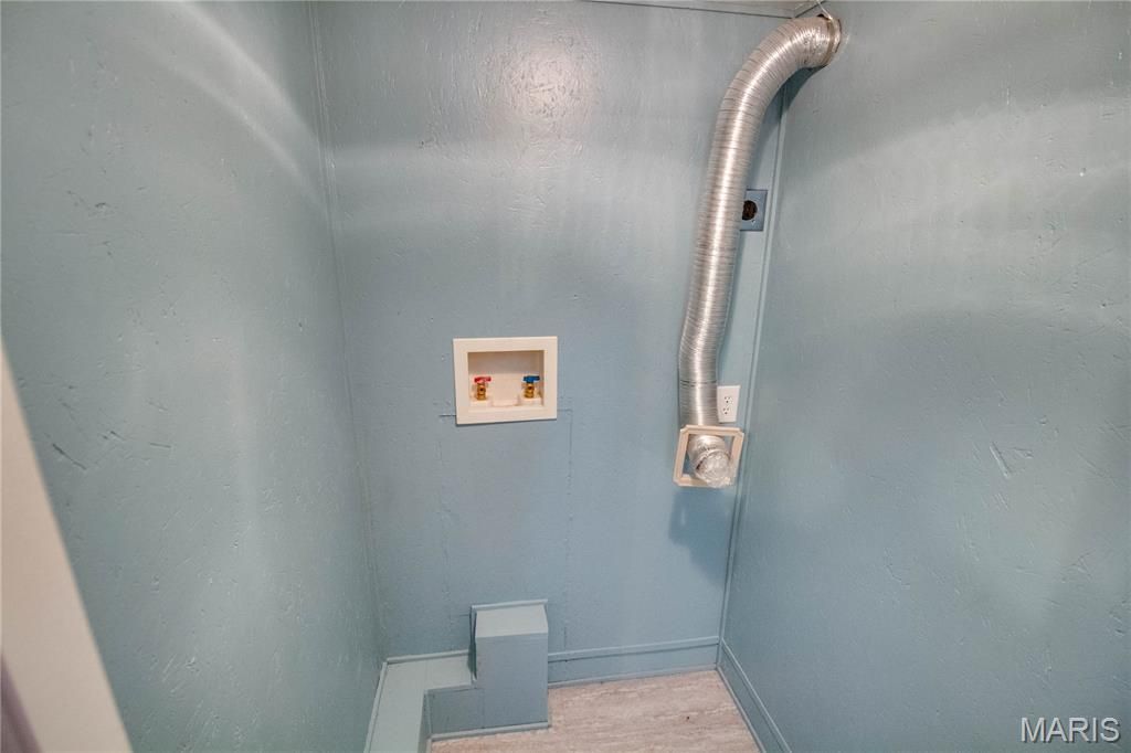 Image 14 of property listing at 110 W Cherry Street, Hartford, IL 62048