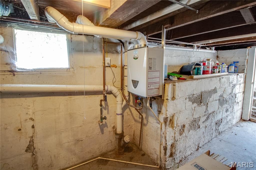 Image 23 of property listing at 110 W Cherry Street, Hartford, IL 62048