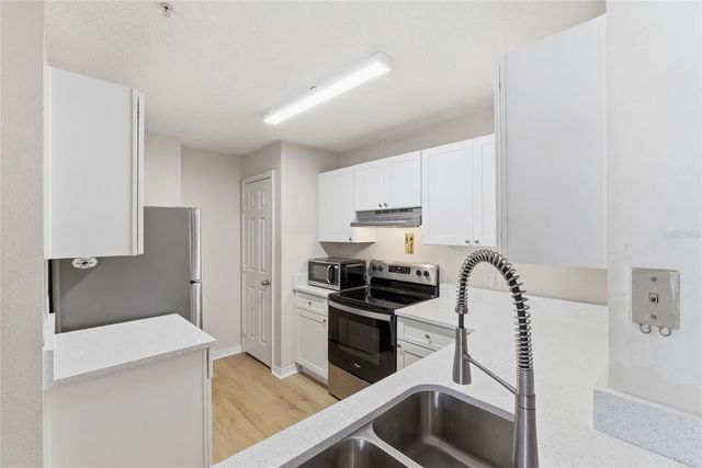 1950 SUMMER CLUB DRIVE 214, Oviedo, FL 32765