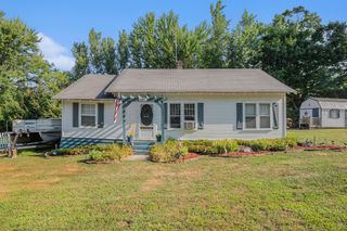8663 Little Paw Paw Avenue, Watervliet Twp, MI 49098