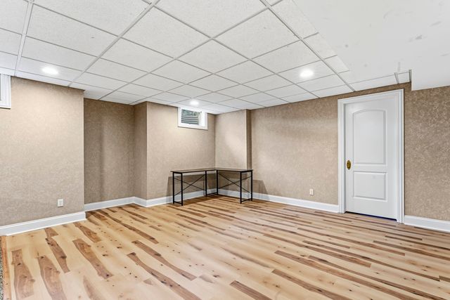9241 Ruth Court, St. John, IN 46373