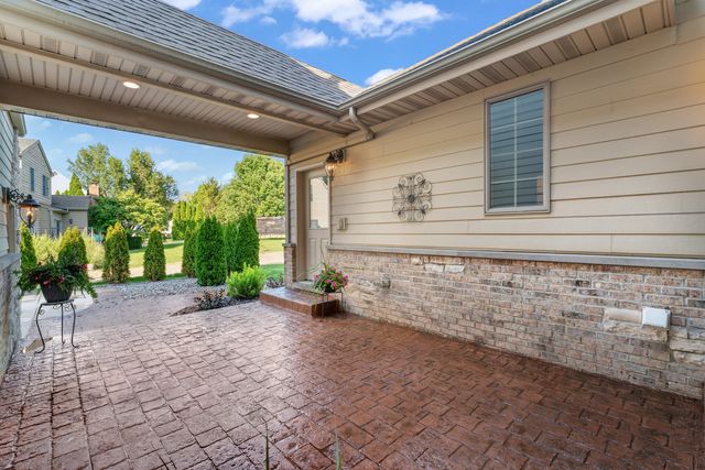 9241 Ruth Court, St. John, IN 46373