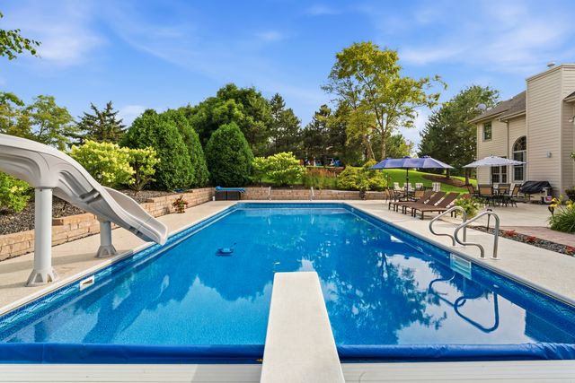 9241 Ruth Court, St. John, IN 46373